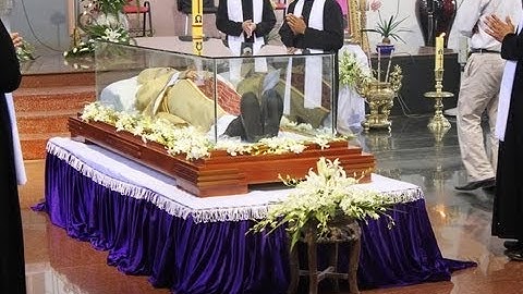 Hình Ảnh Tang Lễ Đức Cha Giuse Hoàng Văn Tiệm-Giáo Phận Bùi Chu 19-08-2013