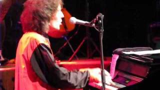 Video thumbnail of "גילברט אוסאליבן Gilbert O'sullivan Live In Tel Aviv Israel www.yosmusic.com"