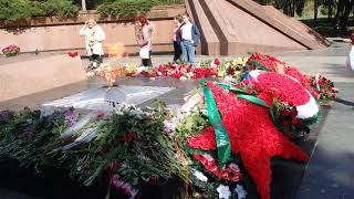 У Вечного огня в день ПОБЕДЫ. Симферополь. 9 мая 2020 года