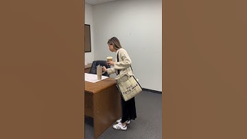 Come to work with me ASMR vlog 🤍 #asmr #vlog #aesthetic