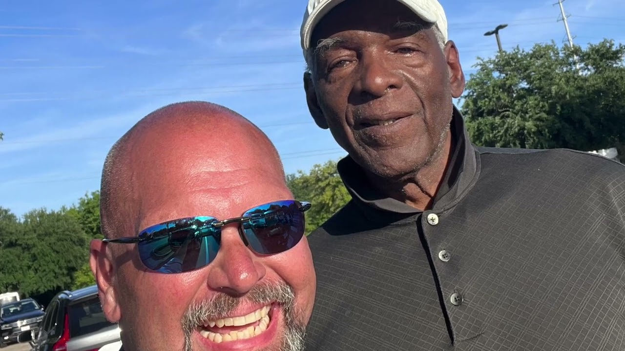 Billy Joe Dupree signs Star Mobile One