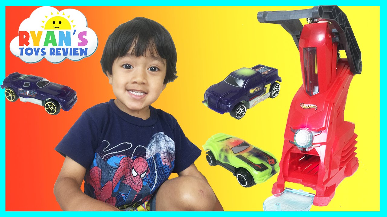 HOT WHEELS CAR MAKERS PLAYSET Toy for 