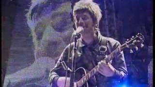 Video thumbnail of "Oasis Noel - Emotional version of Don't Look Back in Anger  (Live)"