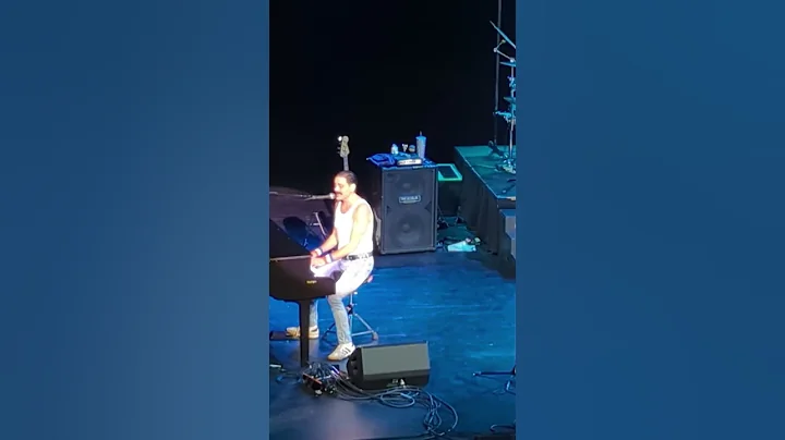 Almost Queen Tribute Band Doing Don't Stop Me Now #queen #cover #tribute #concert #70smusic #short