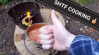 Camping / bushcraft cooking corned beef hash in Swedish army mess kit