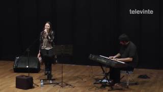 Begoña Lorenzo e Iago Mouriño ofreceron un concerto co adorno das voces chantadinas da Coral