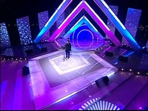 أحمد بوشهاب يغنى نشيد كل التحايا للشارقة من حفلة الشارقة بأجمل الألحان منشد الشارقة