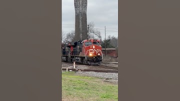 CN grain train on the CSX Fitzgerald Subdivision in Cordele, Georgia. #railroad #canada #csx #trains