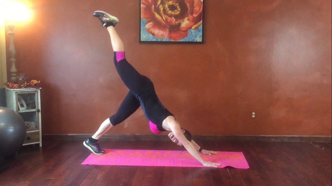 Day 17: Booty Sculpt Challenge: Down Dog Hop beautycon