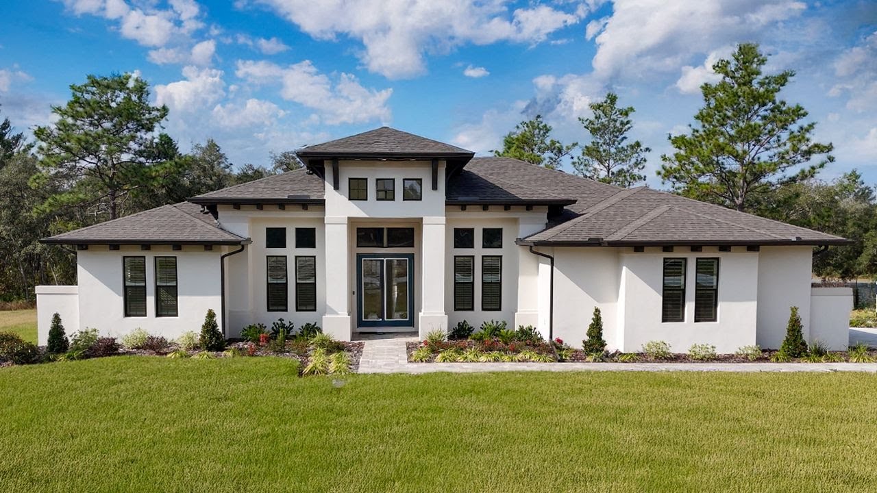 Внутри дома, построенного по индивидуальному проекту во Флориде на ОГРОМНОМ участке недалеко от О...