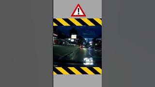 Jalan Licin Hati-Hati Berkendara