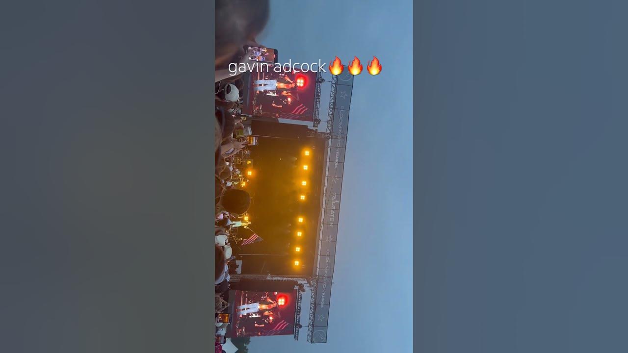 gavin adcock at t and t bloomington @GavinAdcockMusic #gavinadcock #music #country #concert #fire