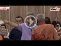 Audience bela Tun Mahathir kena 'serang'