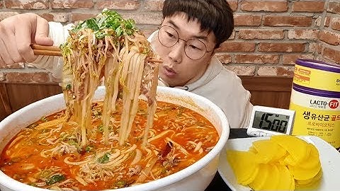 매운 디진다얼큰우동! 엄청난양!! 15분안에... 다먹으면 공짜!!! spicy udon mukbang 야식이 먹방