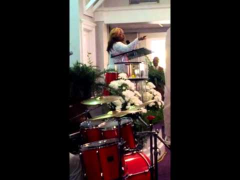 Pastor Beverly Crawford preaching - YouTube