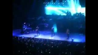 Jonas Brothers Live in MANILA - Opening When u look me in the eyes