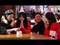 A girl asks strangers to pretend her friends and record a birthday video… 独自过生日的女生请求路人假装自己的朋友拍生日视频