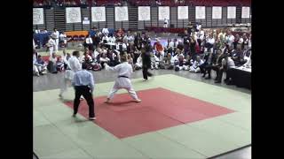 gkr wc4 2007 06 03 snr open male kumite finals 04b
