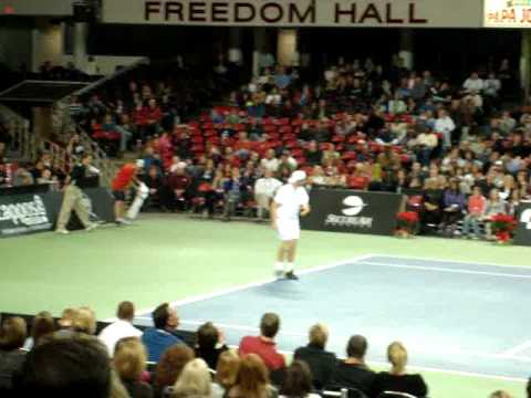 Video: Andy Roddick Nettowaarde: Wiki, Getrouwd, Familie, Bruiloft, Salaris, Broers en zussen