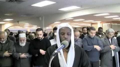 قارئ صومالي يقلد شيخ عبدالله مطرود