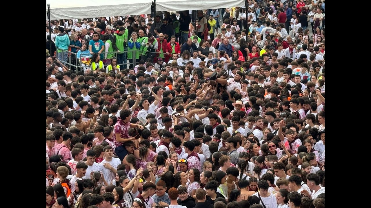 Un multitudinario Himno a Logroño grita al mundo que ya es San Mateo