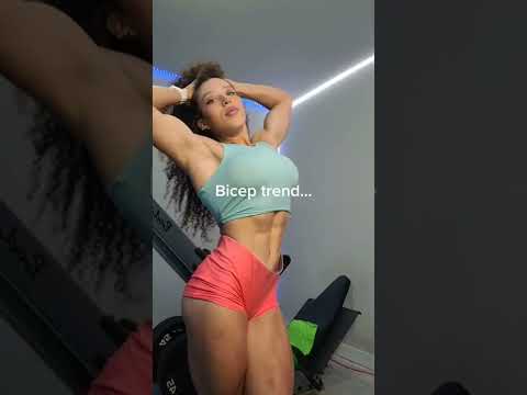Close Up Bicep Flex Trend/ Muscle Goddess/ GYM MOTIVATION