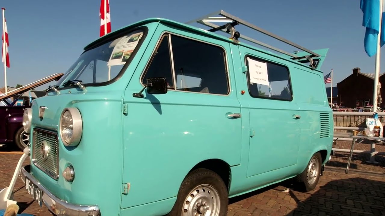 Fiat 600 1962 года, 4-дверный, редкий экземпляр с дверями, открывающимися против хода движения.
