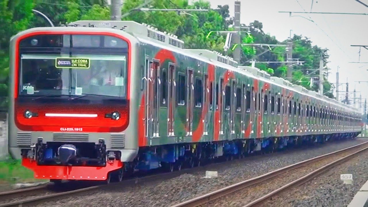 Uji Coba KRL EA 207 Buatan PT INKA Di Lintas Solo Jebres - Klaten - YouTube