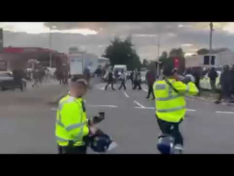 200-strong Muslim mob riot before Hindu temple in Birmingham