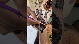 I'm sorry for the inconvenience😒. Order mehandi stencils at Yashstencilstore.in website frnds😍