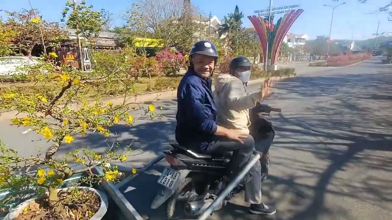 Chợ Hoa,Những Ngày Cuối Năm,(ất Tỵ,)Phố Núi Lao Bảo,Phía Tây Quảng Trị,