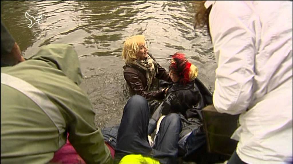 Wethouder Berdien Steunenberg haalt nat pak!