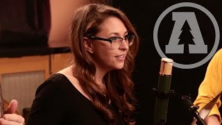 Lindsay Lou & the Flatbellys - Everything Changed | Audiotree Live chords