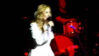 LARA FABIAN MEDLEY DESSINS ANIMES AMIENS 2010