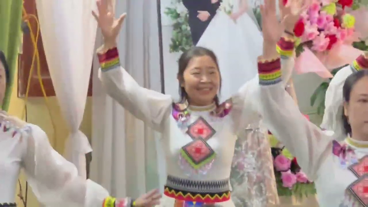 Hãy sống cho tuổi trẻ-CLB Nguyễn Phú