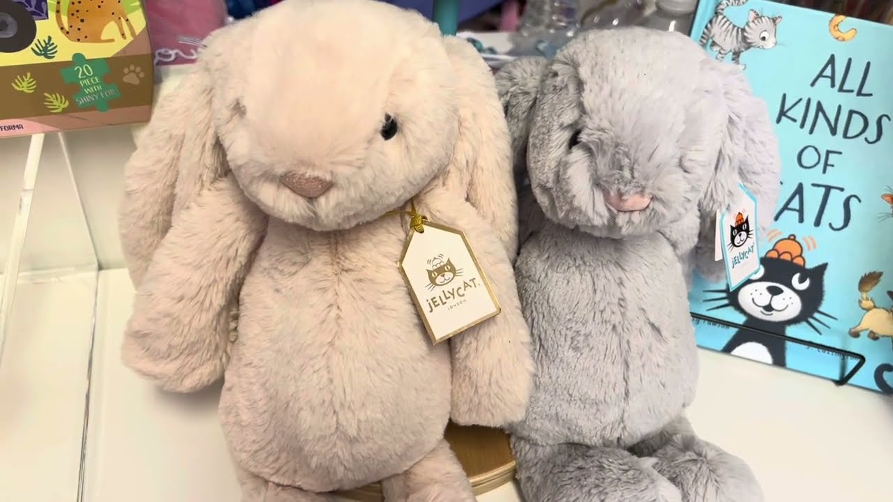 Jellycat Luxe Bunny vs Jellycat Bashful Bunny REVIEW! - YouTube