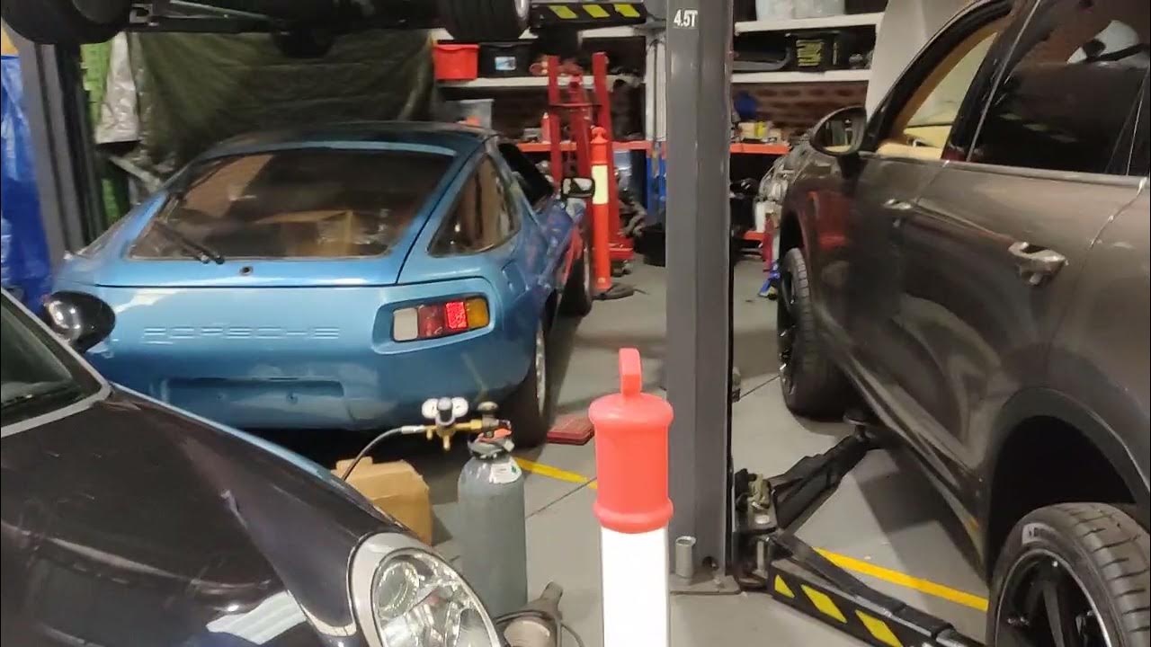 Porsche Cayenne Air Level Suspension Fault Faulty Air shock absorber