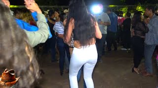 Asi se abrazan los Cochos de tierra calienta pa bailar los corridos en Gue| Ajuchitlan del Progreso