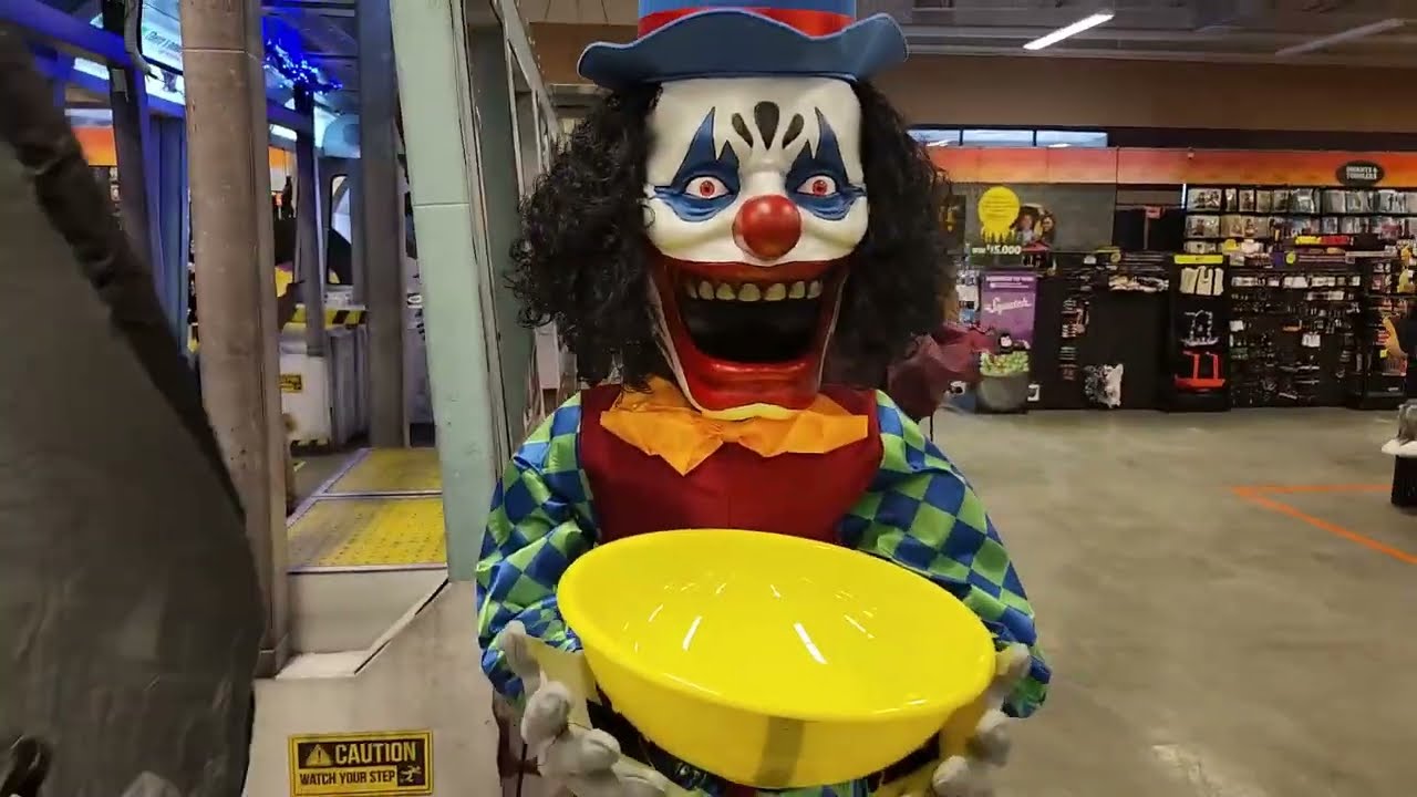 Grand opening Boise Spirit Halloween store 2025