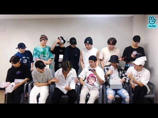 [ENG SUB] VLIVE 190428 [SEVENTEEN] Revealed for the First Time 🔥 Unboxing of the New CARAT Bong 🎁 class=
