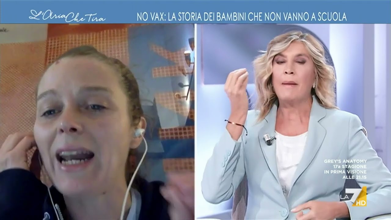 La regista No Vax Ambra Fedrigo contro Myrta Merlino sui vaccini anti Covid: 