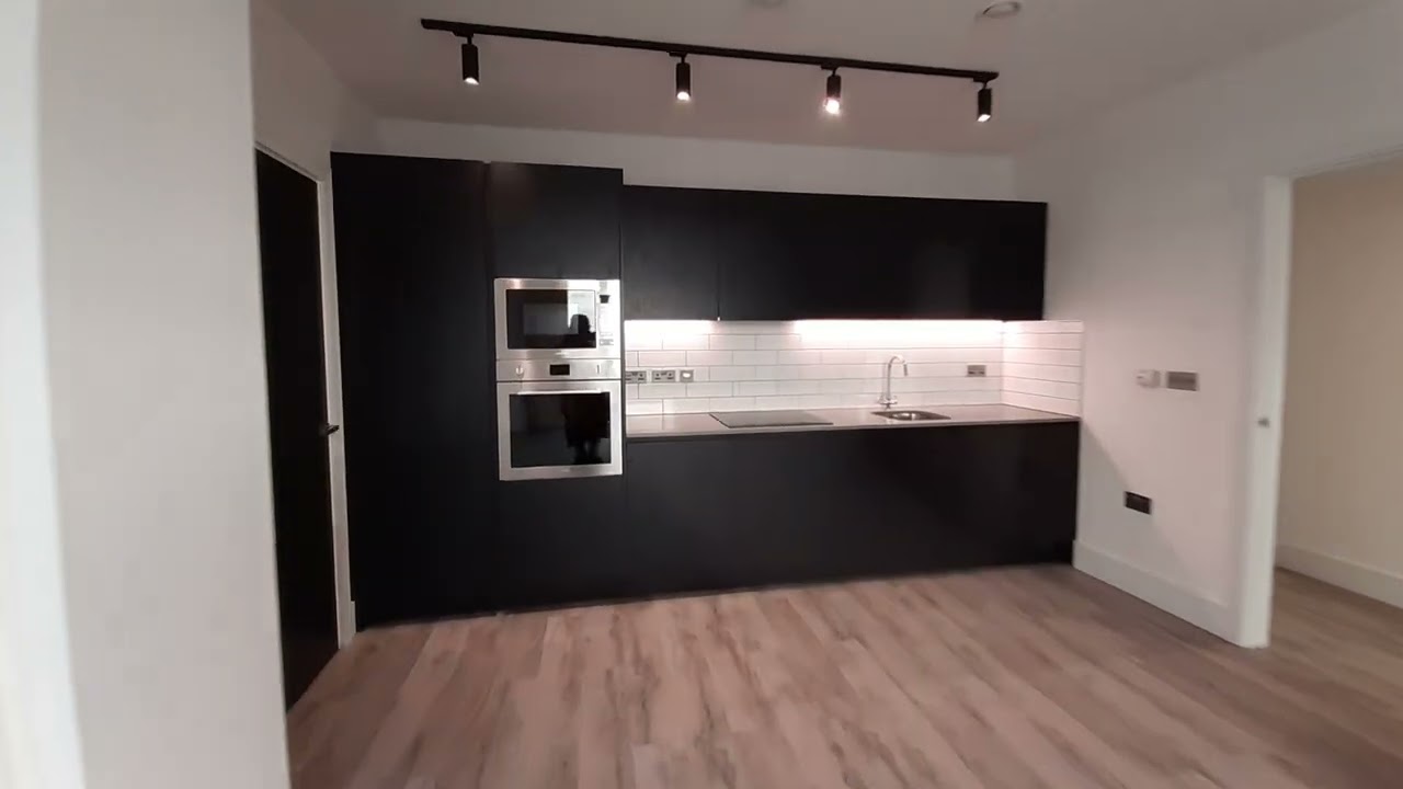 2 bedroom(s) flat to rent in Portal Way, Acton, W3 | Benham and Reeves