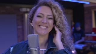 Video thumbnail of "Erika Ender - Panamá Mía (Official Video)"