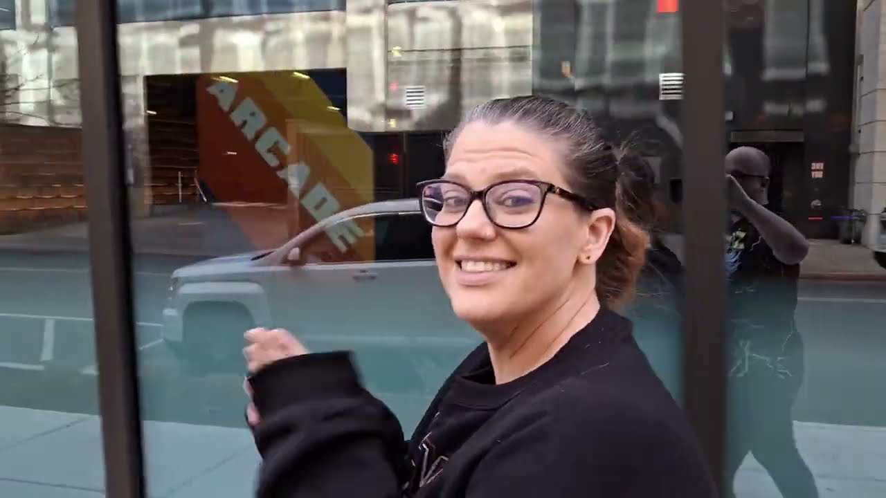 🎉 Our Life with Aaron and Blythe: Puttshack Nashville Adventure! ⛳🍹