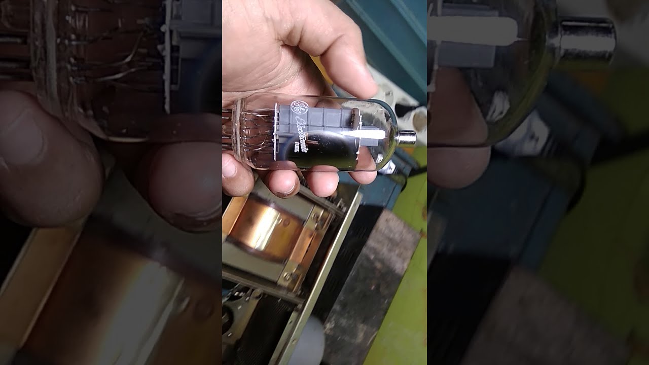 07. Yaesu FT-300C Vacum Tube 12BY7A and 6JS6