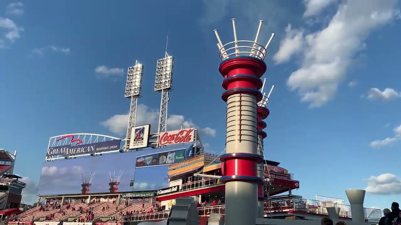 Cincinnati Reds  /  National Anthem in Great American Ball Park ,（アメリカ国歌）