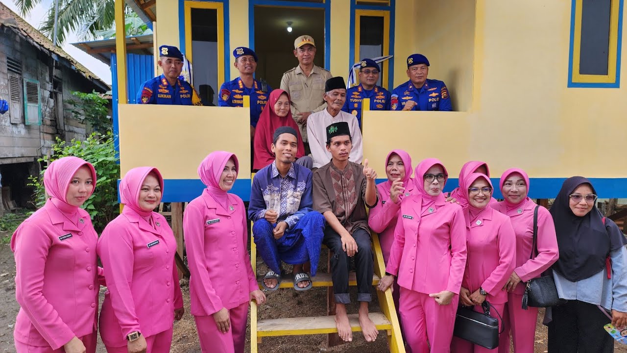 SELESAI DIRENOVASI,  DIRPOLAIRUD POLDA JAMBI RESMIKAN RUMAH PAK MAHIDIN