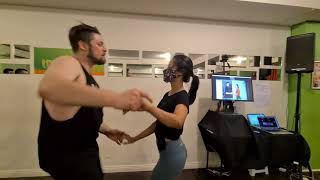 BACHATA MODERNA CLASS - DAMA, EL RECUERDO - #bachata class by Juan Ruiz and Kelsi