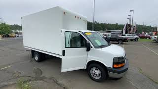 514443A 2017 GMC Savana Cube Van 3500