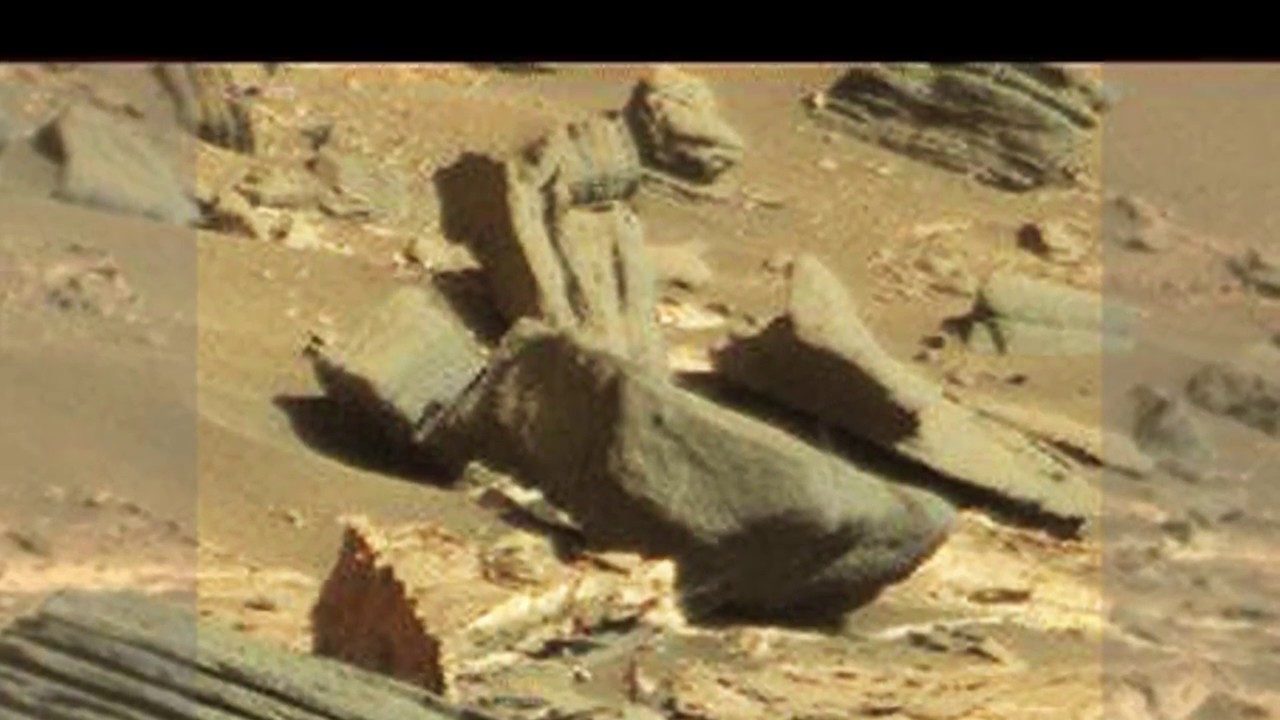 Huge Giant On Mars | Mars Anomalies 2016 - YouTube